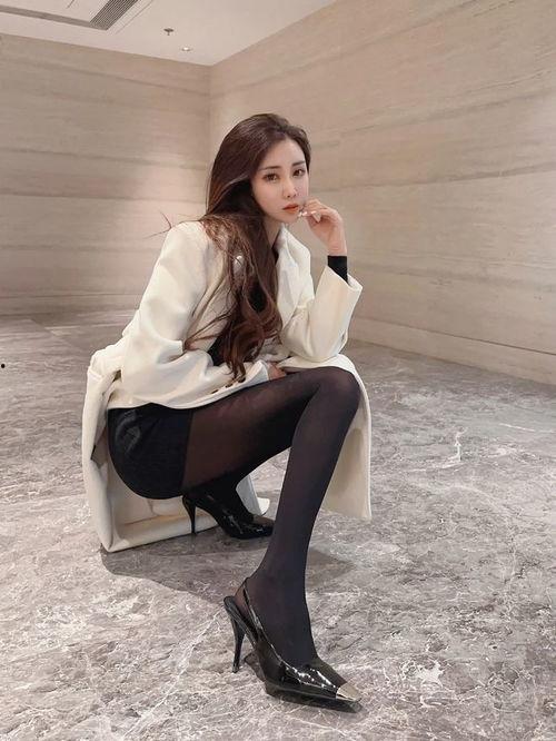 图片丝袜教师御姐,优雅与知性的完美融合